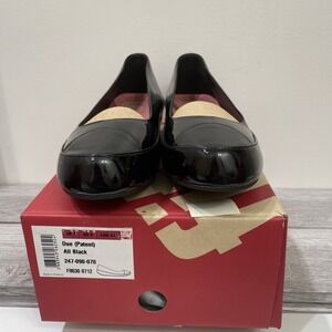 Fit Flop Due Black patent slip on women's 9 NIB‎